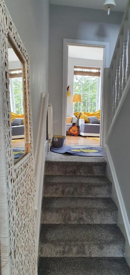 Camden Guest House Double Bedroom With Super Large King Bed London Exterior photo